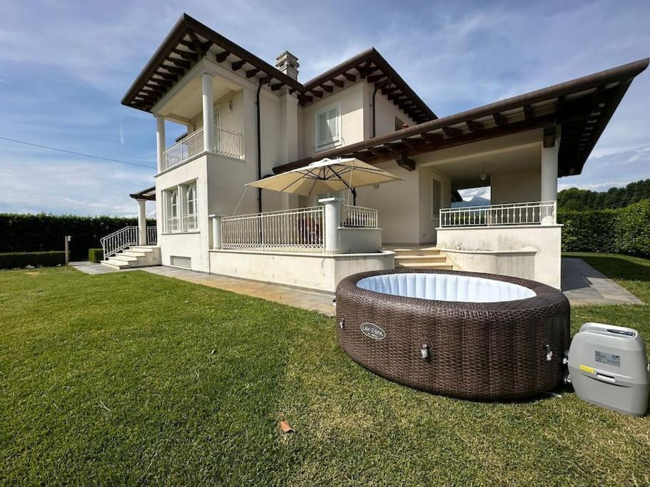 Villa Oriella - Piscina Idromassaggio E Relax -Versilia Camaiore Ngoại thất bức ảnh